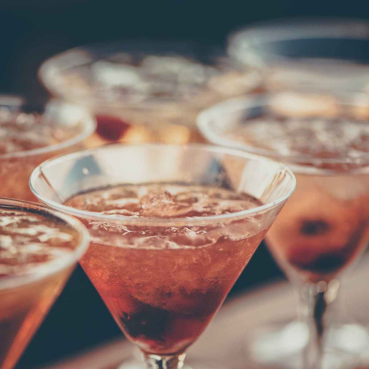 15 Drinks a Bartender Should Know